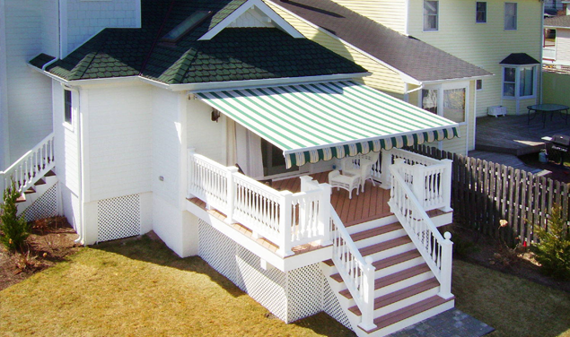 Madera Retractable Awnings bring together luxury, resilience, and automated features. 
